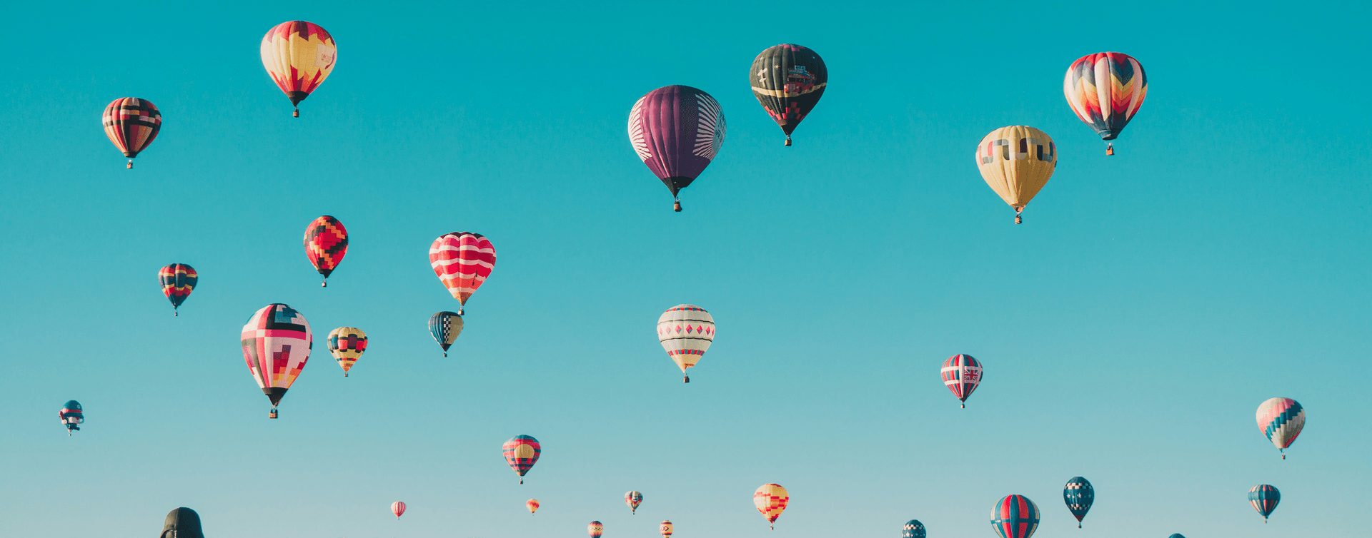 Abstract image used to represent Next.js Migration SEO Launch Criteria