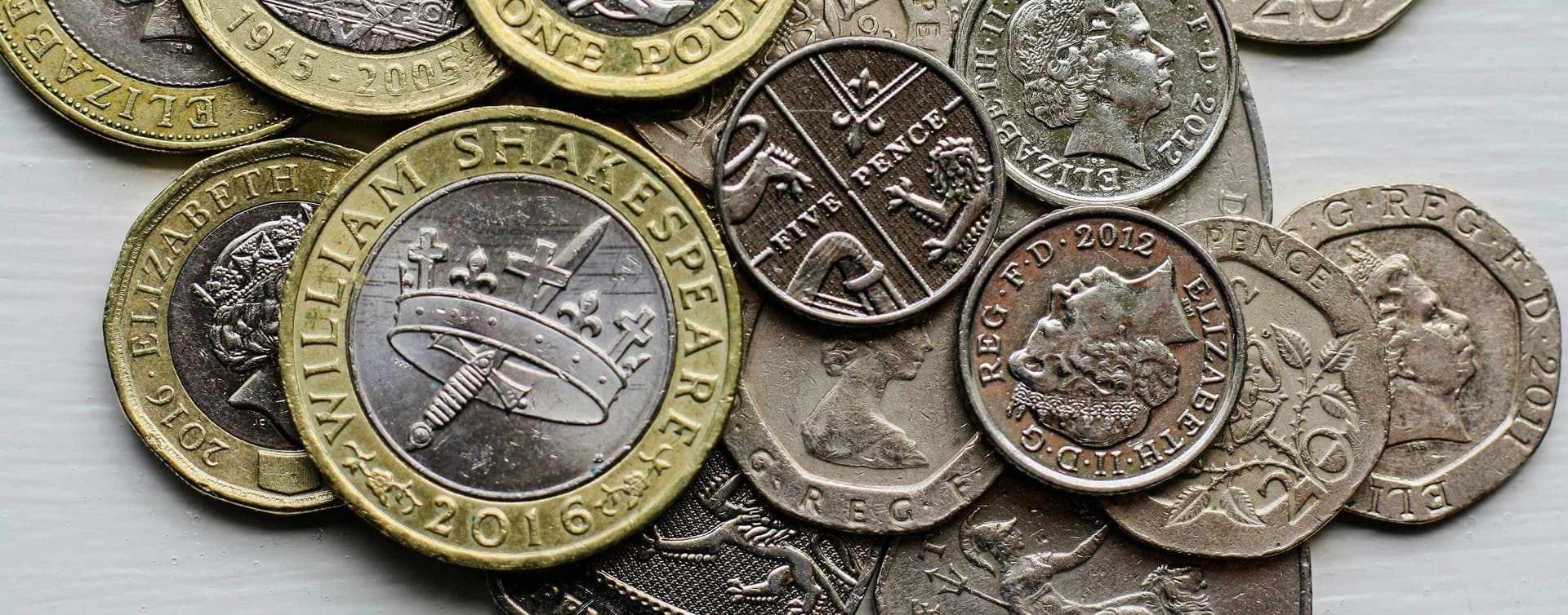 Abstract image used to represent Dynamic Programming in LeetCode: Solving 'Coin Change'
